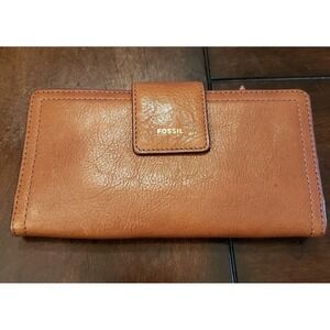 Fossil Brown Leather Wallet Snap Closure Card Slots Zip Pocket